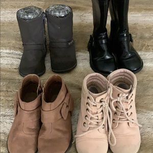 4 pair of toddler girl shoes. Size 8/9